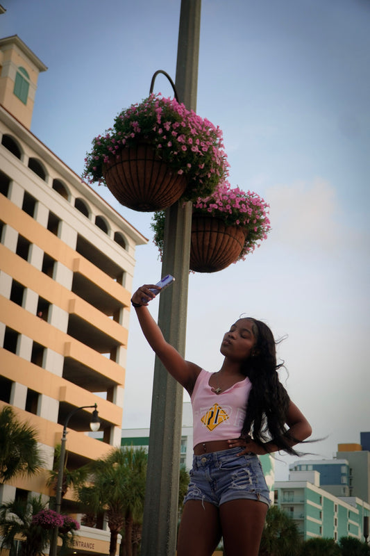 Miss MORALÉS